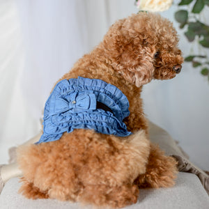 デニムマナーベルト ブルー色の装着イメージ 男の子犬用｜KALINA