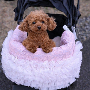 KALINA レースチュールフリルカートカバー ピンク トイプードル乗車イメージ