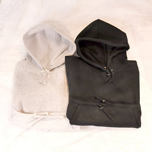 犬用ポケット付きパーカー ケイティパーカー グレーと黒 2色比較