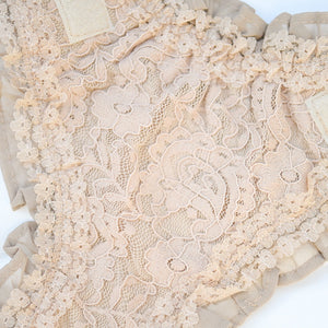 縦柄レース マナーパンツ マジックテープタイプ ベージュ 縦柄レース 接写