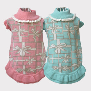 ニットプレゼントボックス柄ワンピース ピンク ブルー バック 商品画像｜犬服 ドッグウェア KALINA