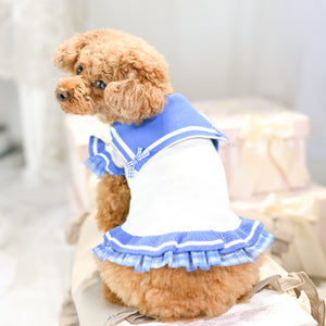 UVカットセーラーニットワンピース ブルー 背面から見た着用イメージ